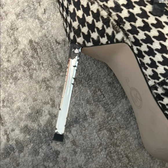 Michael Kors Black and White Stiletto Heels - Picture 3 of 7